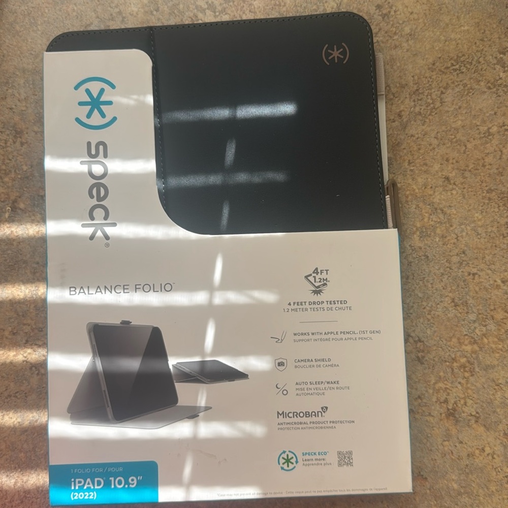 iPad 10.9 speck case new